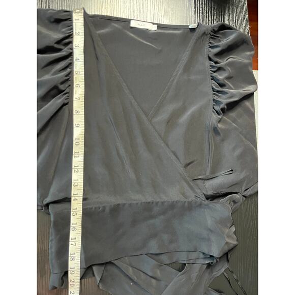 Stunning A.L.C. Silk Poet Sleeve Wrap Blouse - Picture 8 of 12